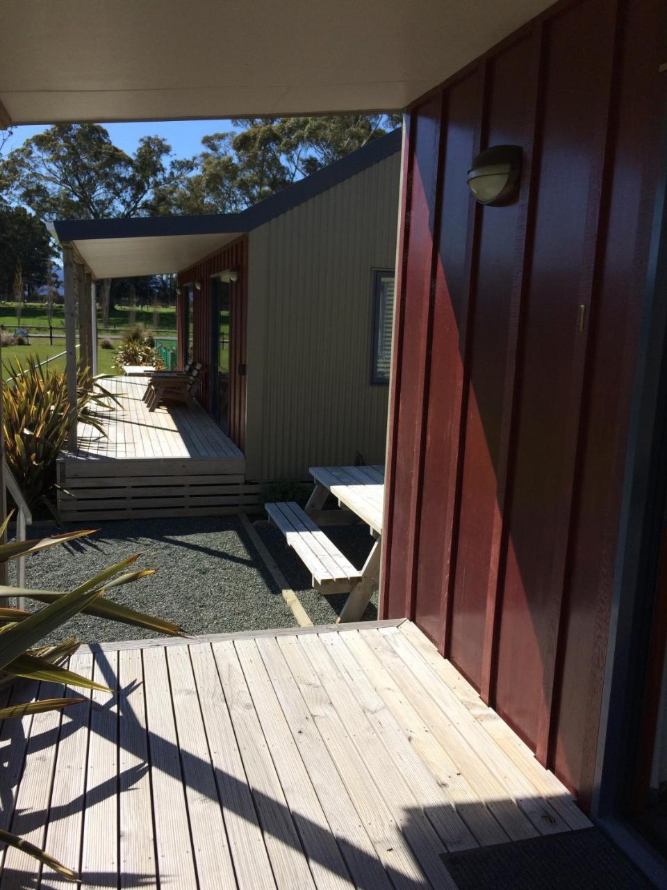 Acheron Cottages Manapouri Exterior photo